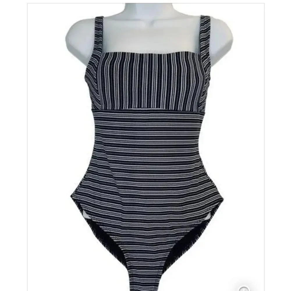 Nip Tuck Navy And White Nautical Striped Underwire One Piece Swimsuit Size 10